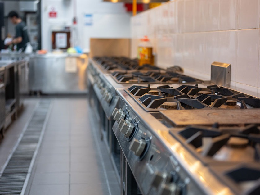 The Hows and Whys of Cleaning a Commercial Stovetop